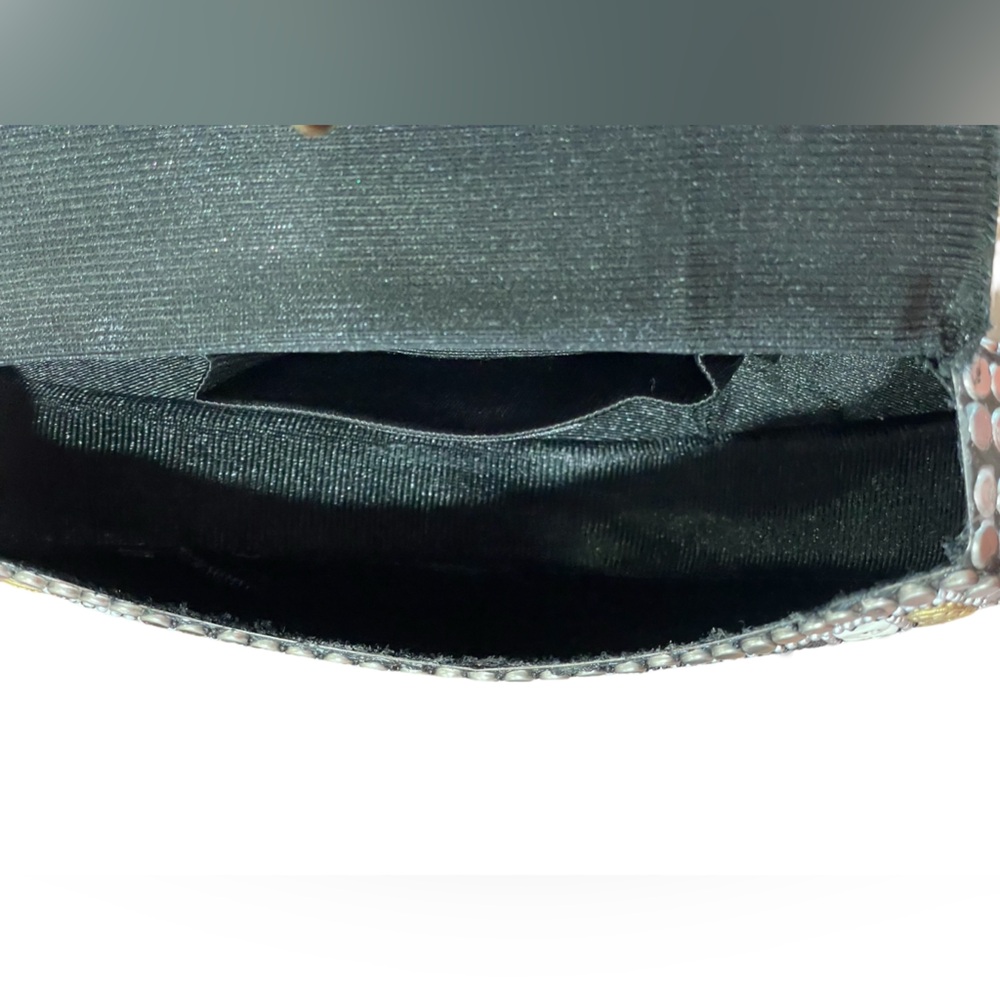 NEW RAMLA Heart Shaped Hardbody Clutch Crossbody Bag Black Silver Gold 6x8 - Picture 11 of 13